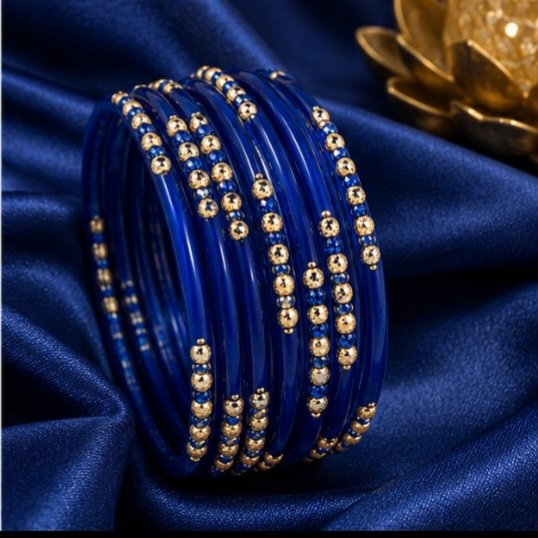 Dotted glass bangles 8pcs