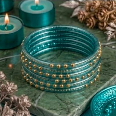 Dotted glass bangles 8pcs